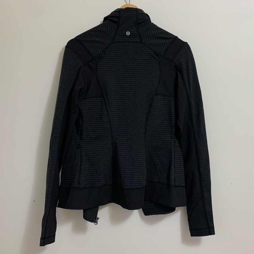 lululemon Sweater Wrap - Picture 4 of 5